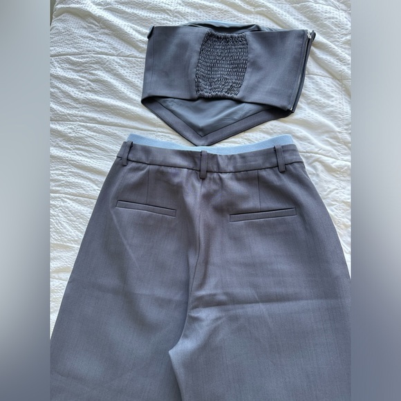 Top & Wide-Leg Pants Set Size-M but ran 1 size smaller and feels like S - Picture 10 of 12